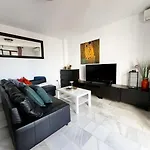 Charming 2 Bed In Pueblo Evita Апартаменты