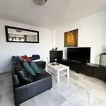 Charming 2 Bed In Pueblo Evita * Бенальмадена