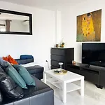 Апартаменты Charming 2 Bed In Pueblo Evita *